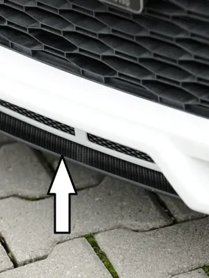 Značkový Rieger lipa pod přední nárazník pro Seat Leon Cupra 5F 3-dvéř. (sc), 5-dvéř., 5-dvéř. (ST/Combi) před faceliftem, 03/14-12/16, plast ABS s povrchovou úpravou Carbon-Look