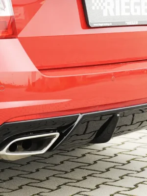 Časově Omezené Rieger vložka zadního nárazníku pro Škoda Octavia RS 5E combi, sedan vč. faceliftu, plast ABS lakovaný do černé lesklé barvy, pro vozy s nasazovacím tažným zařízením