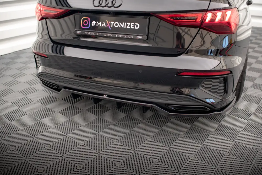 Kup Teď Maxton Design středový spoiler pod zadní nárazník s žebrováním pro Audi A3 8Y, černý lesklý plast ABS, Sedan S-Line