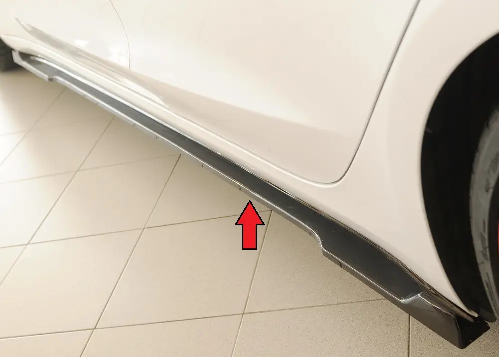 Rieger spoiler pod boční práh mont. strana levá pro Tesla Model 3 003, 06/18-, plast ABS lakovaný do černé lesklé barvy Cenový Hit