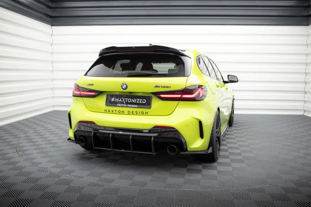 Maxton Design "Street Pro" difuzor zadního nárazníku v.1 pro BMW řada 1 F40, plast ABS bez povrchové úpravy, s červenou linkou, M-Pack / M135i Sleva